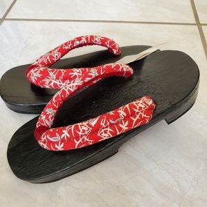 NWT Japanese Style Geta Sandal